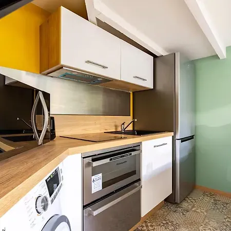 Duplex Proche De La Cité De La Gastronomie Appartement *